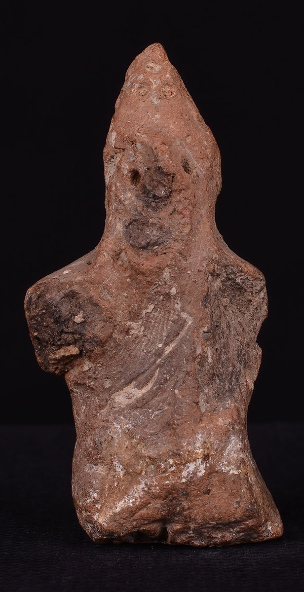 Минијатурна антропоморфна фигурина са купастом капом – патуљак